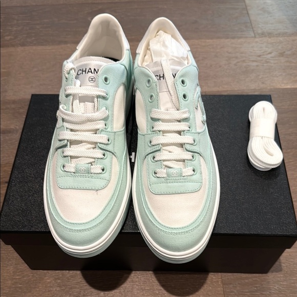 New CHANEL 24C Cruise 2024 Light Turquoise Trainers Sneakers - Picture 5 of 9